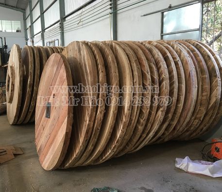 Bobbin gỗ
