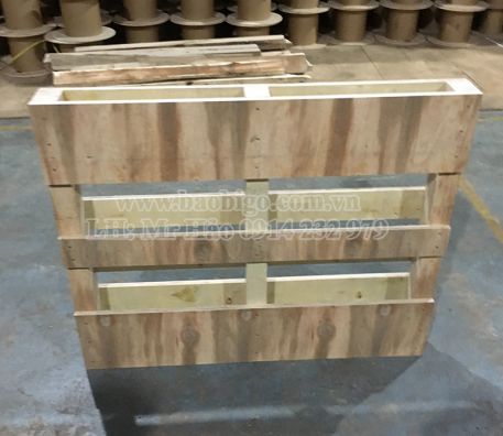 Wooden pallet