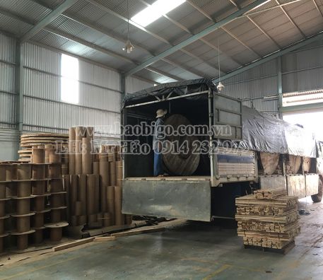 Bobbin gỗ
